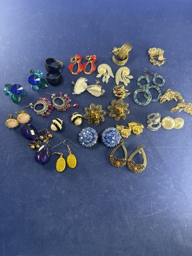 Vtg modern earring lot - earring, of