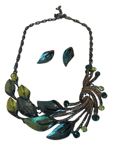 Vintage leaf statement - vintage, bib